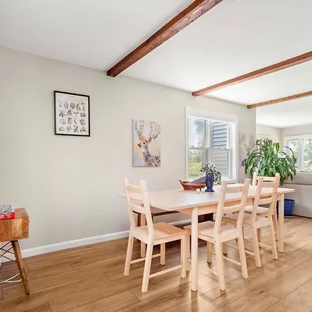 Adorable Wawasee Cottage In Oakwood Park